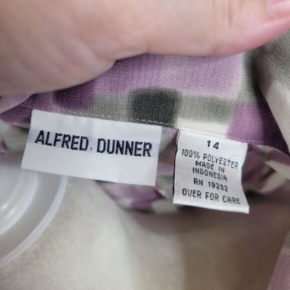 VINTAGE 90s blouse purple geometric print button up padded shoulder‎ top L - Picture 5 of 7